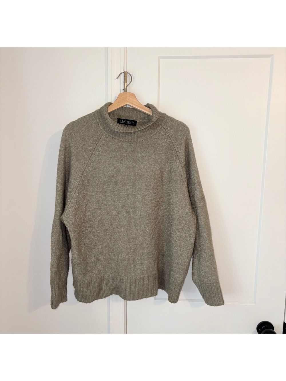 ELOQUII $105 Wool Blend Woman’s 14/16 mock neck sweater size 14 16 Cozy